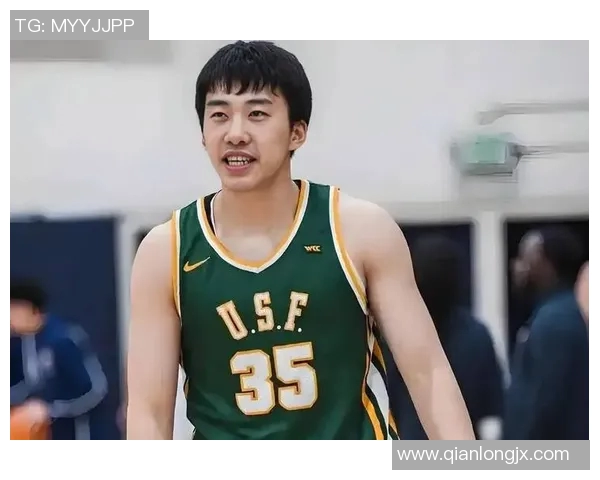 新赛季NCAA备战进行时王俊杰在旧金山大学球馆努力训练展现拼搏精神