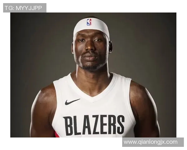 开拓者半场三分球18投仅5中，但依然保持着两位数领先优势